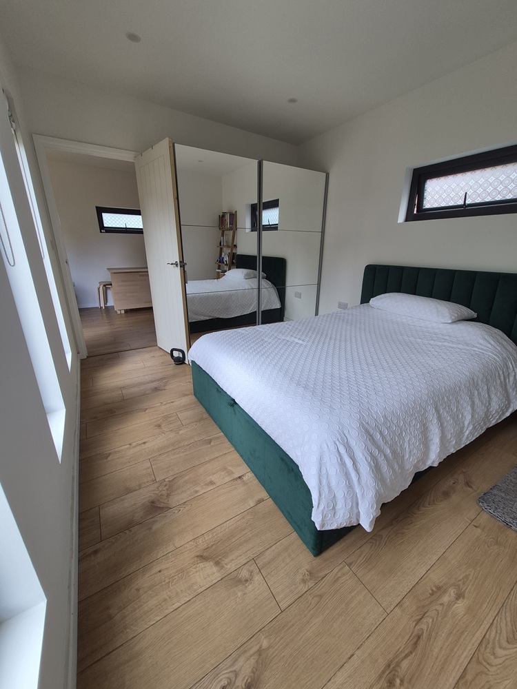 Garden annex bedroom